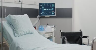 Что нужно читать при посещении больных людей ? Что нужно читать при посещении больных людей ?